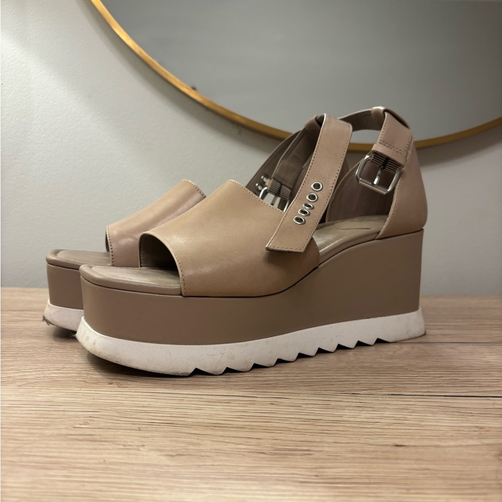 Gianni Bini Tan and White Wedge Sandals with Peep-Toe